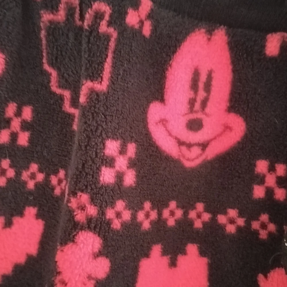 Mickey Mouse Disney Shorts Womens Large Red Black Fleece Shorts Pajamas Lounge - Picture 5 of 5